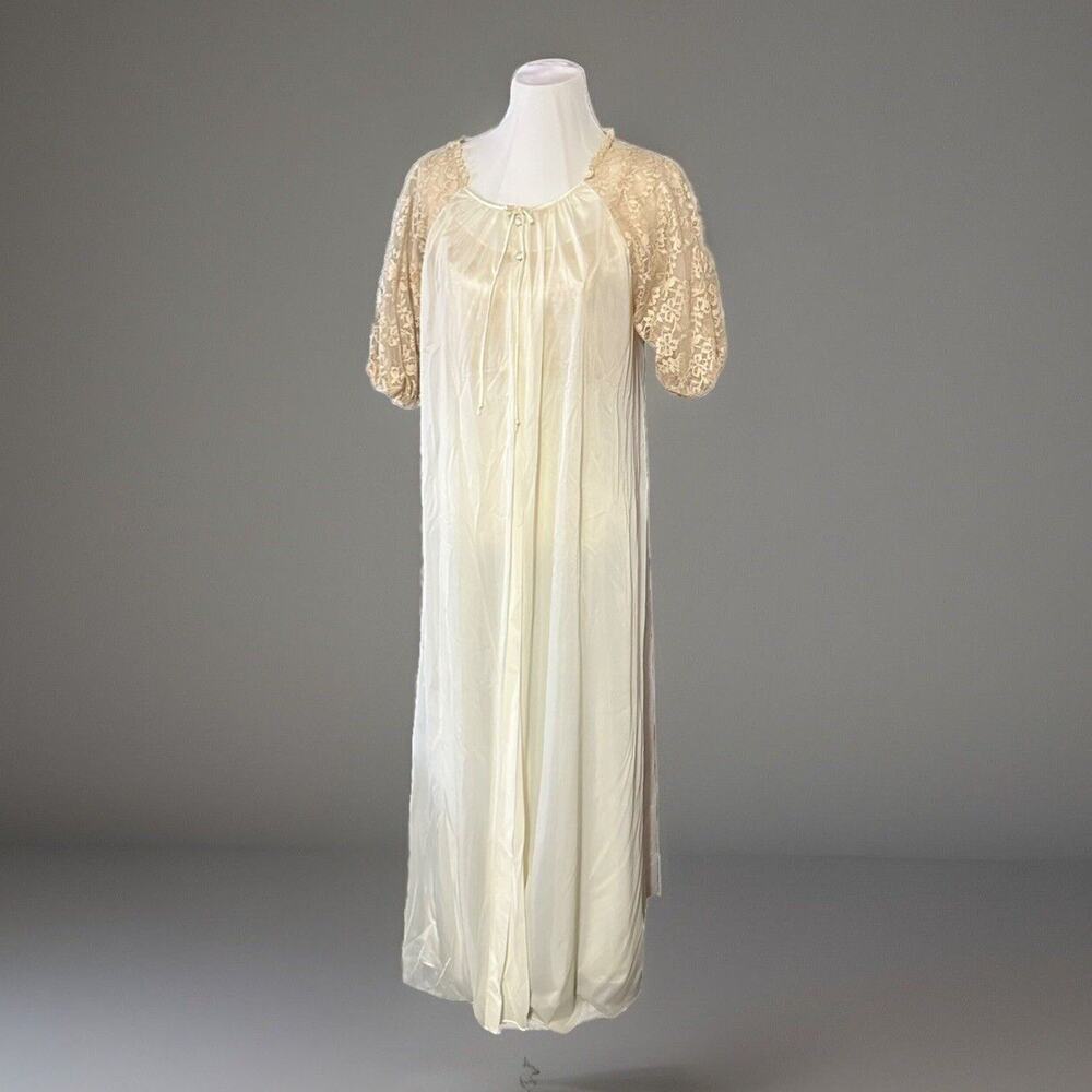 Vintage 60s Vanity Fair Penoir Set 34 Yellow Nightgown Robe Lace Long Bridal